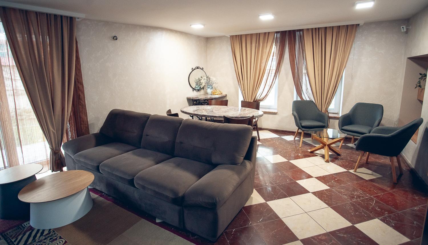 Apart4You Hotel Chisinau Eksteriør bilde